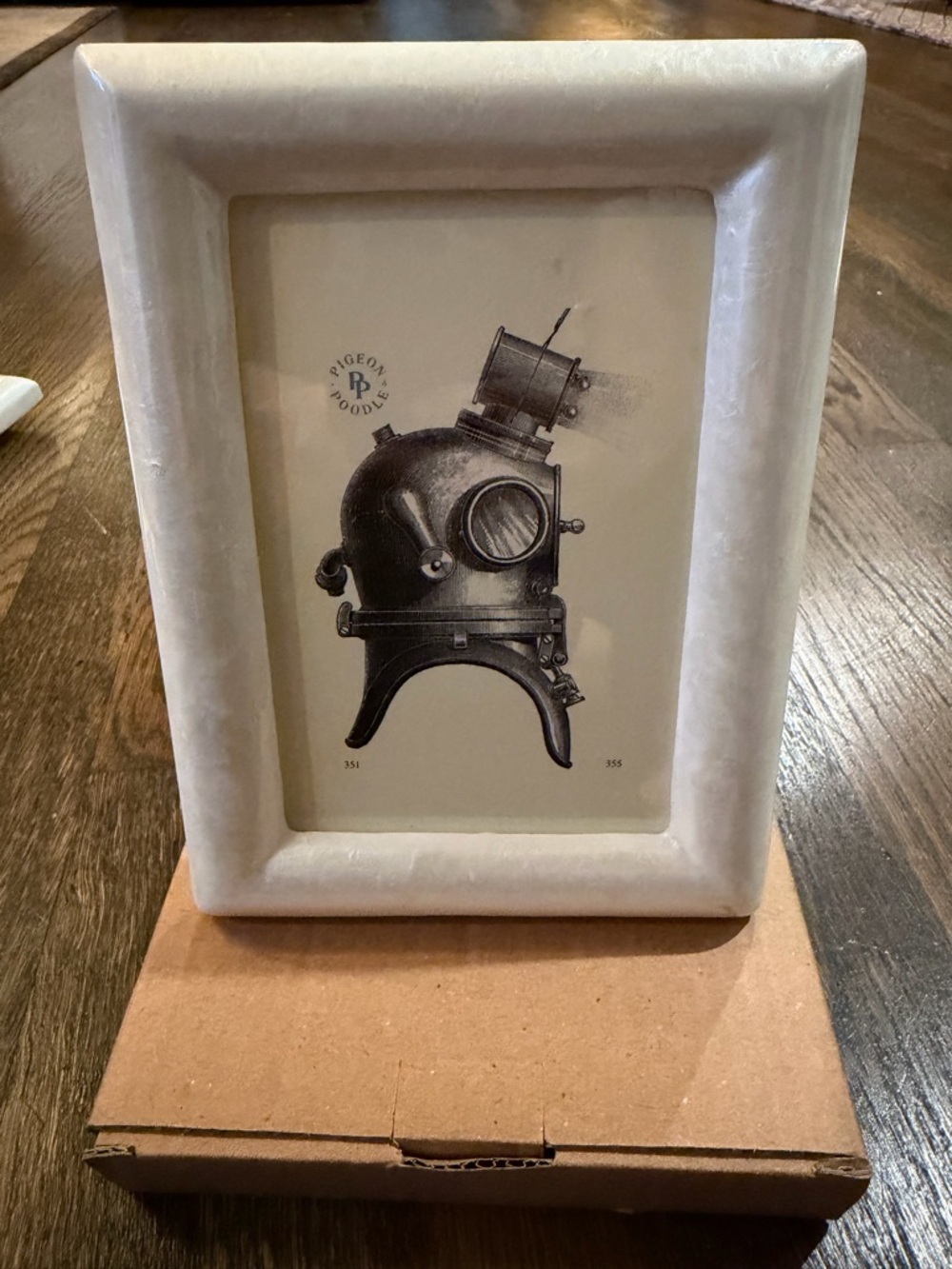 NIB “PIGEON & POODLE” Burl Resin White Frame With Picture